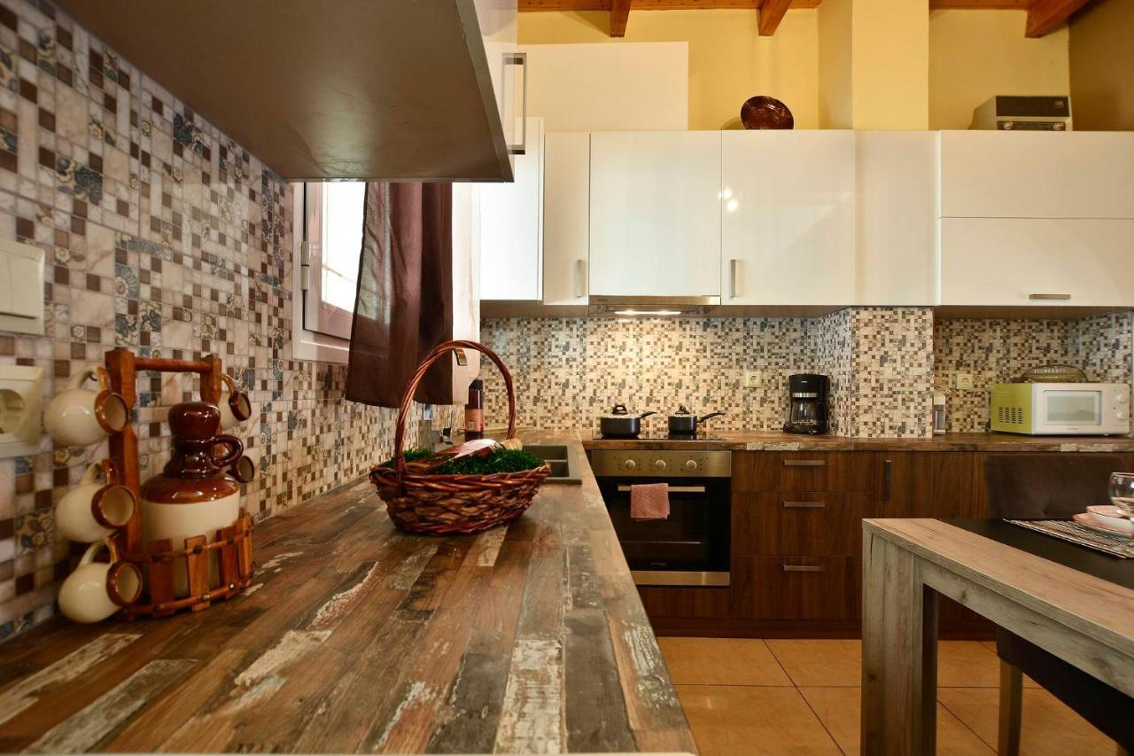 Sia'S Holiday Home Ágios Matthaíos Esterno foto