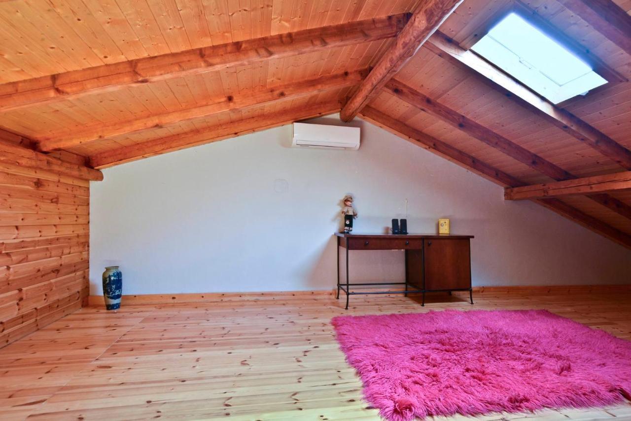 Sia'S Holiday Home Ágios Matthaíos Esterno foto