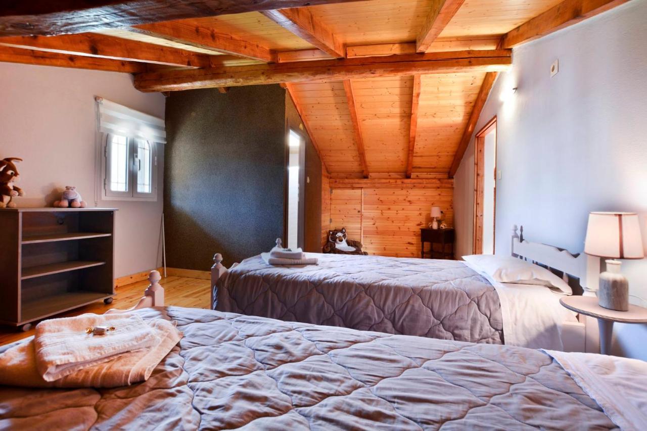 Sia'S Holiday Home Ágios Matthaíos Esterno foto