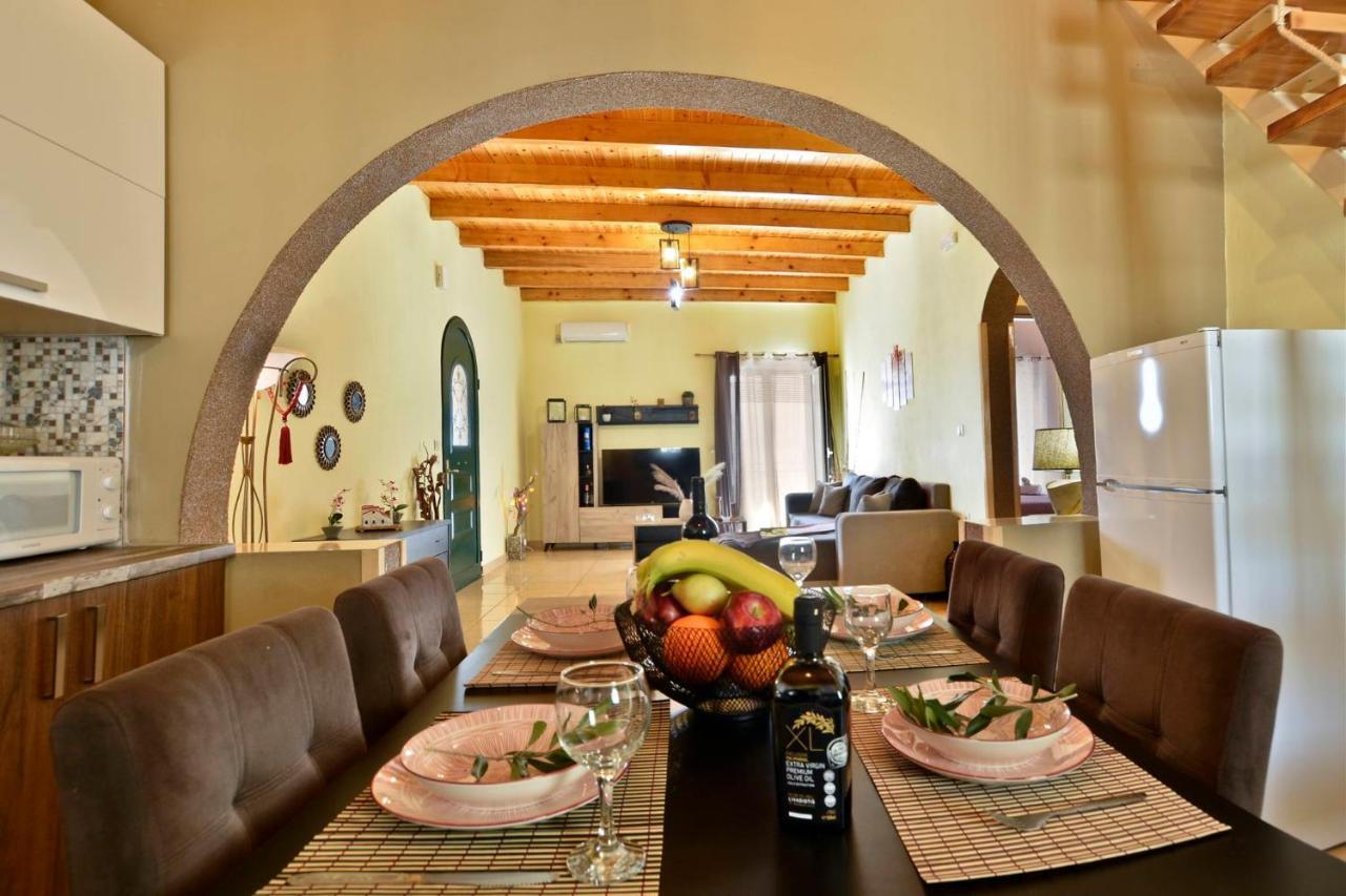 Sia'S Holiday Home Ágios Matthaíos Esterno foto